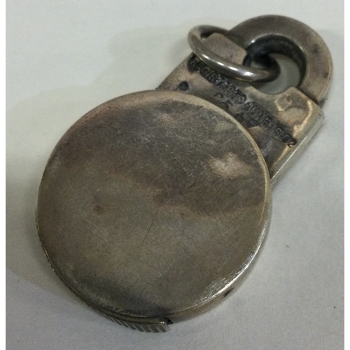 358 - A rare silver vesta case in the form of a padlock. Birmingham 1882. Approx. 14 grams. Est. £250 - £3... 