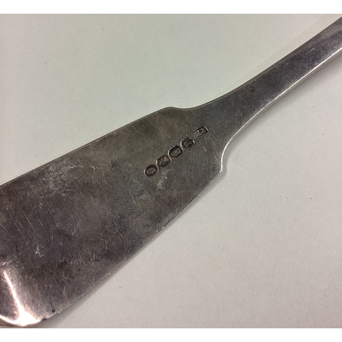 503 - DUBLIN: A good William IV Irish silver fish slice. 1835. By Thomas Maning. Approx. 153 grams. Est. £... 