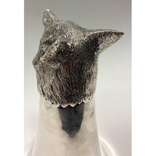 526 - A fine silver fox head stirrup cup. London 1969. By Richard Comyns. Approx. 265 grams. Est. £800 - £... 