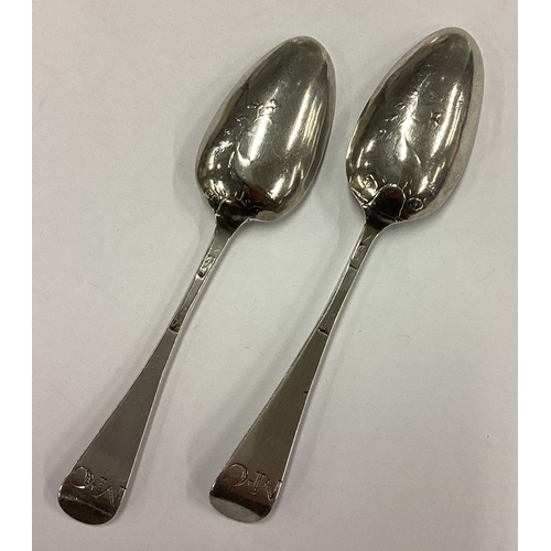 557 - A pair of 18th Century silver picture back spoons. By Thomas Shepherd. Approx. 21 grams. Est. £20 - ... 