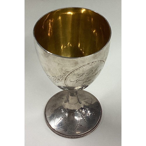 609 - HESTER BATEMAN: A George III silver goblet. London 1786. Approx. 181 grams. Est. £200 - £300.