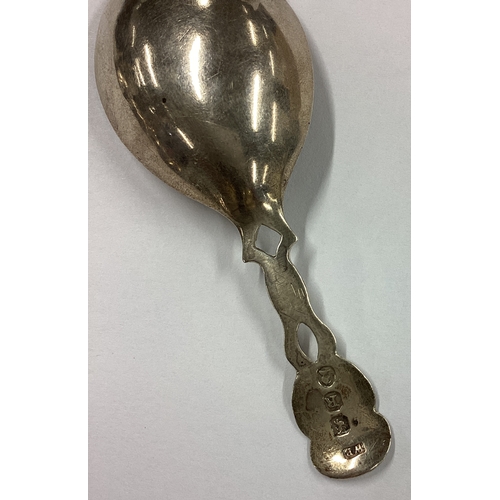 628 - A rare Georgian silver caddy spoon with pierced handle. London 1812. Approx. 11 grams. Est. £30 - £4... 