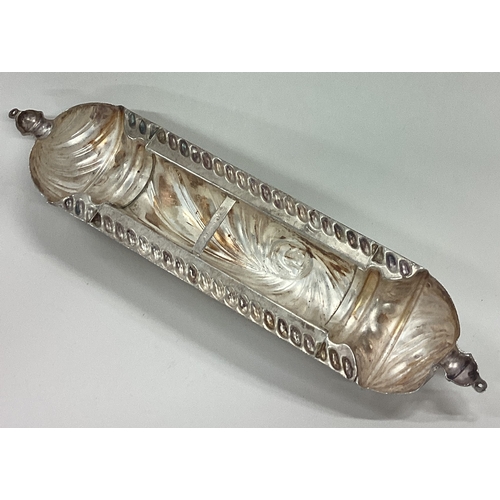 664 - A Judaica silver mezuzah. By Hazorfim. Approx. 62 grams. Est. £60 - £80.