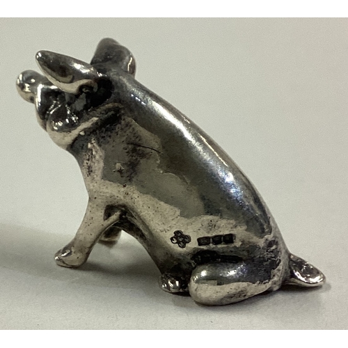 67 - A silver figure of a pig. Circa 1970. Approx. 30 grams. Est. £40 - £60.