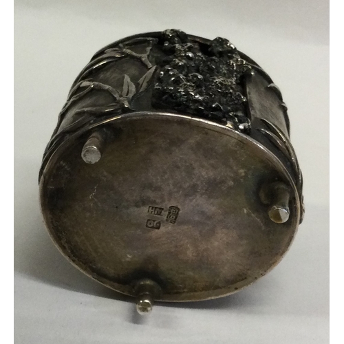 732 - WANG HING: A 19th Century Chinese silver mustard pot. Marked to base. Approx. 72 grams. Est. £100 - ... 