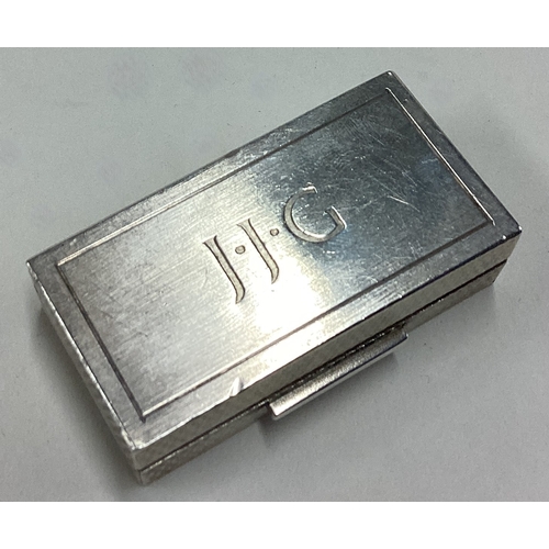 742 - A fine engine turned pill box with hinged cover. London 1990. By Asprey. Approx. 56 grams. Est. £80 ... 