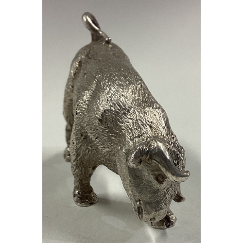 87 - A heavy silver figure of a bull. London 1995. Approx. 151 grams. Est. £200 - £300.