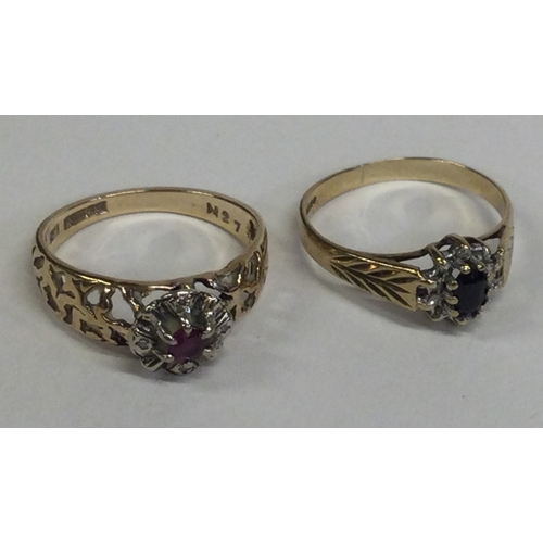 814 - Two 9 carat gem set rings. Approx. 6 grams. Est. £80 - £120.