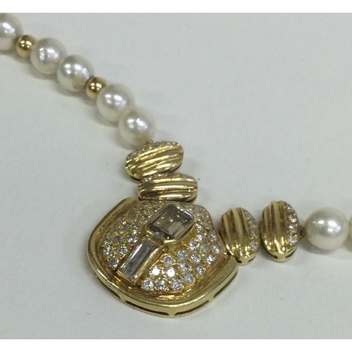 825 - A good diamond cocktail necklace with pearl mounts in 18 carat gold setting. Approx. 28 grams. Est. ... 