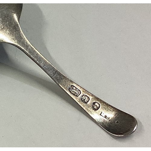 165 - An 18th Century George III silver caddy spoon with bright-cut decoration. London 1796. Approx. 6 gra... 