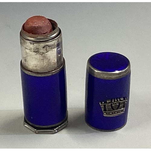 184 - A silver and blue enamelled lipstick holder. Approx. 36 grams. Est. £60 - £80.