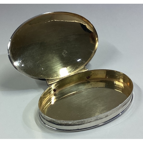 205 - An oval 18th Century silver snuff box with gilt interior. Circa 1730. Approx. 45 grams. Est. £250 - ... 