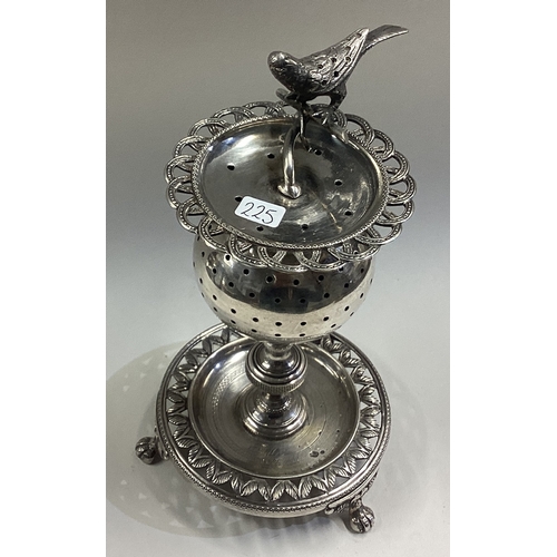 225 - A large 18th Century Portuguese silver toothpick holder. Circa 1790. Approx. 257 grams. Est. £400 - ... 