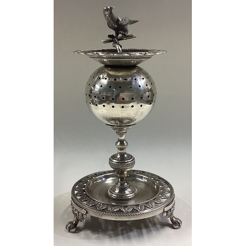 225 - A large 18th Century Portuguese silver toothpick holder. Circa 1790. Approx. 257 grams. Est. £400 - ... 