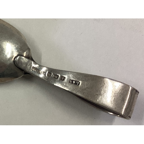 417 - A silver caddy spoon depicting a nursery rhyme. By L&S. Approx. 17 grams. Est. £30 - £40.