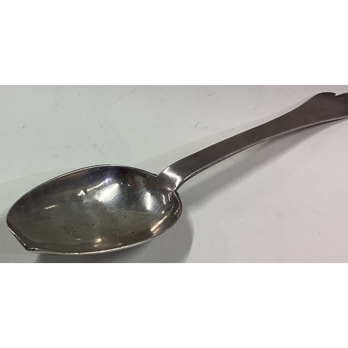 482 - CHANNEL ISLANDS: An early silver trefid spoon. Maker's mark only. Circa 1710. Approx. 40 grams. Est.... 