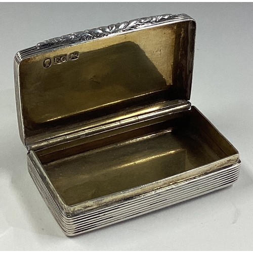 525 - A George III silver snuff box. Birmingham 1826. By Francis Clark. Approx. 52 grams. Est. £80 - £120.