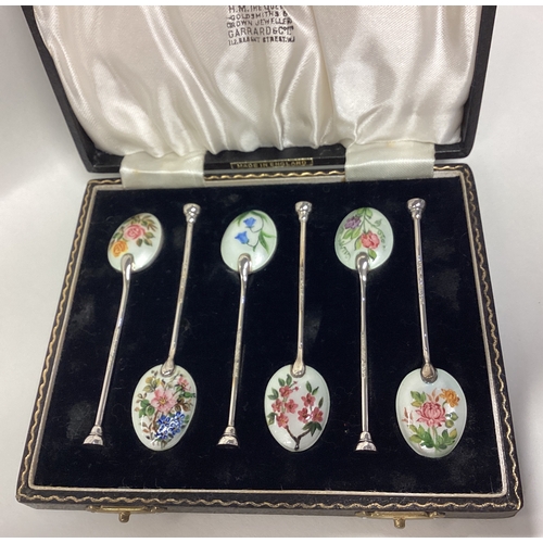 706 - An attractive set of six silver and enamelled spoons. Birmingham. By HC. Approx. 57 grams. Est. £60 ... 