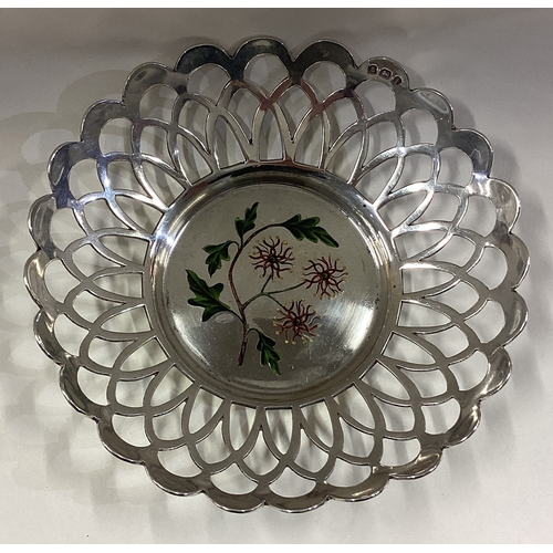 714 - A large silver and enamelled pierced bowl with floral decoration. Birmingham 1908. Approx. 105 grams... 