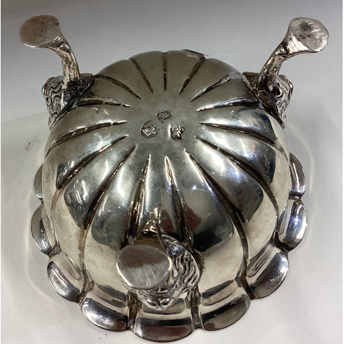 728 - A fine and rare 18th Century Irish silver bowl. Marked to base. Circa 1730. By Samuel Walker. Approx... 