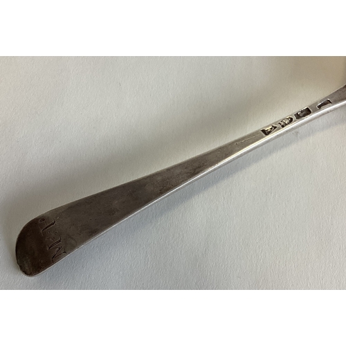 777 - A good Georgian silver Hanoverian pattern tablespoon. London. By RL. Approx. 65 grams. Est. £25 - £3... 