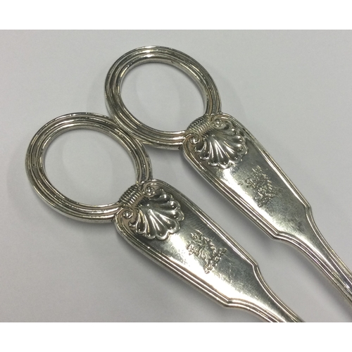 9 - A pair of Victorian silver grape scissors. London 1889. By Francis Higgins. Approx. 101 grams. Est. ... 