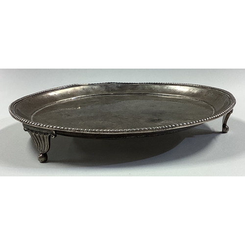 106 - A Continental 18th Century silver salver. Marked to base. Approx. 301 grams. Est. £300 - £400.