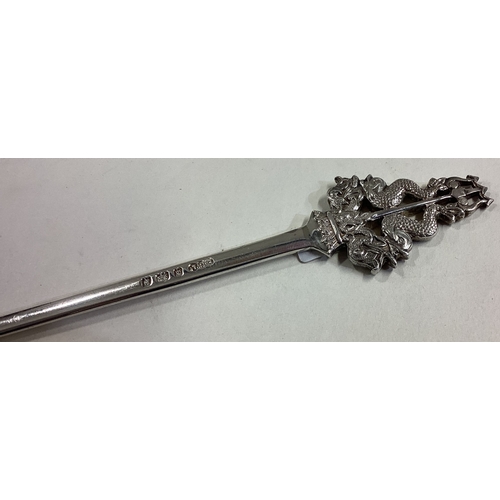 264 - A heavy tapering silver letter opener with cast handle. Birmingham. By Elkington & Co. Approx. 41 gr... 