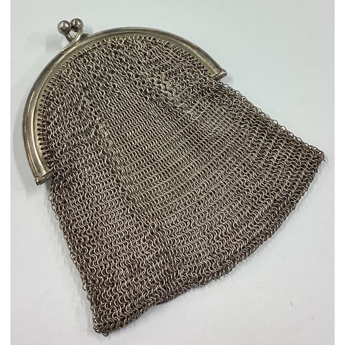 271 - A novelty silver jewellery purse. Approx. 51 grams. Est. £50 - £80.