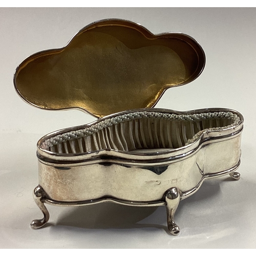 295 - A silver jewellery box with swag decoration. Birmingham 1919. Approx. 101 grams. Est. £80 - £120.