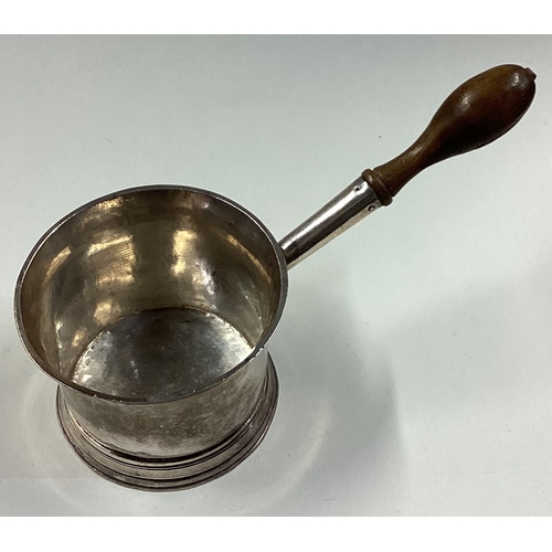 324 - A 17th Century silver brandy pan. Marked to base. Approx. 138 grams. Est. £200 - £300.