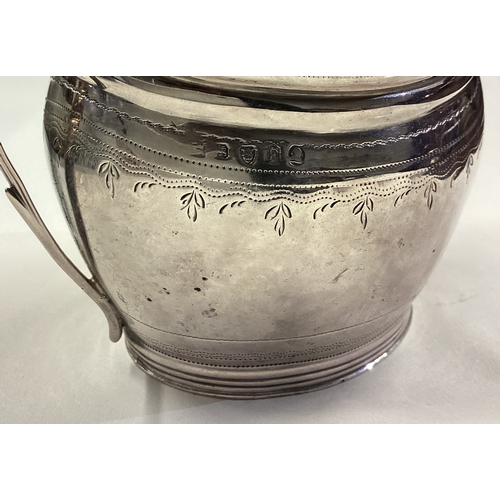 33 - A fine George III silver jug with bright-cut decoration. London 1801. Approx. 139 grams. Est. £120 -... 