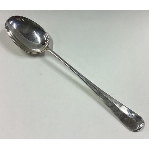 335 - A silver rat tail bottom marked trefid spoon in the early style. Approx. 161 grams. Est. £200 - £300... 