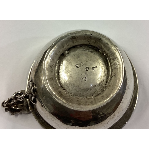 352 - An 18th Century silver beaker with handle. Marked to base. Approx. 36 grams. Est. £200 - £300.