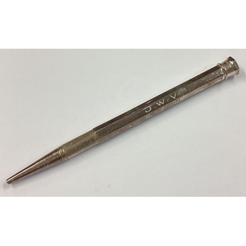 367 - A silver pencil. Birmingham 1933. Approx. 19 grams. Est. £20 - £30.