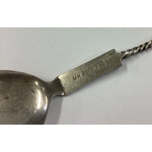 371 - A silver spoon with engraved decoration. By Marius Hammer. Approx. 17 grams. Est. £30 - £40.