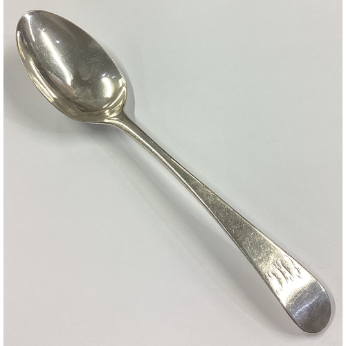 378 - HESTER BATEMAN: A silver bottom marked tablespoon. London 1783. Approx. 59 grams. Est. £60 - £80.