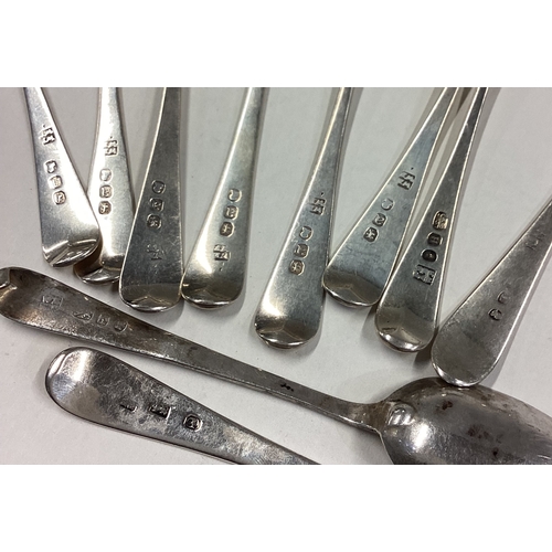 415 - A collection of George III silver spoons. Ranging from 18th - 19th Century. Approx. 142 grams. Est. ... 