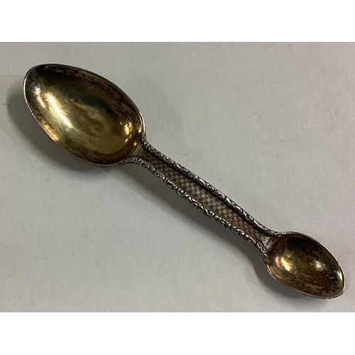 420 - A Victorian silver double-ended feeding spoon with engine turned decoration. London 1914. Approx. 34... 