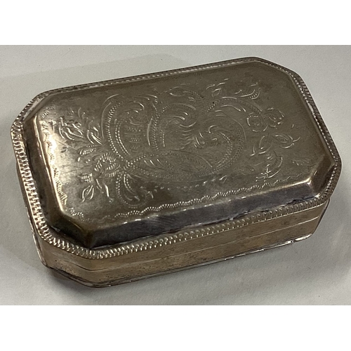 483 - A 19th Century Dutch silver snuff box. Marked to interior. Approx. 60 grams. Est. £80 - £120.