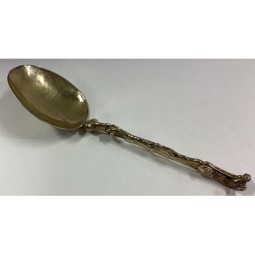 484 - An 18th Century Dutch silver gilt spoon with hoof finial. Maker's mark only to reverse. Approx. 47 g... 