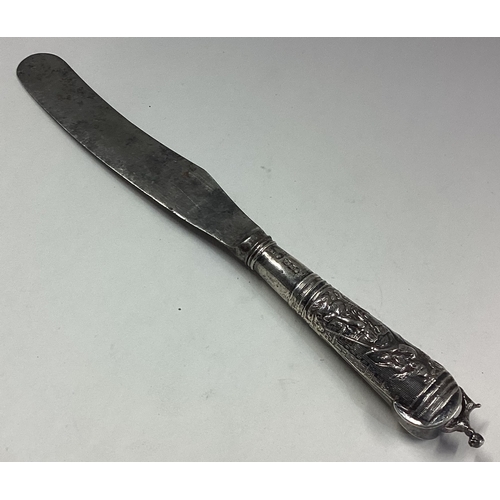 497 - A Dutch silver mounted knife with steel blade. Approx. 53 grams of gross weight. Est. £40 - £60.