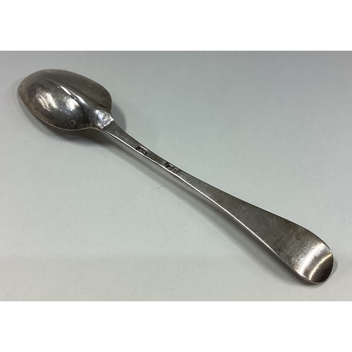 518 - A mid 18th Century silver rat tail teaspoon. Maker and lion mark only. Approx. 16 grams. Est. £30 - ... 