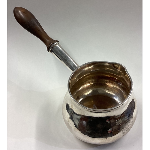 62 - A large and rare 17th/18th Century Queen Anne silver brandy pan. Marked to base. Circa 1700. Approx.... 