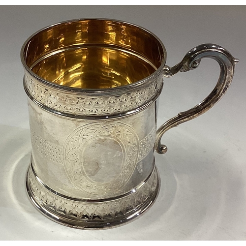 632 - A fine quality Victorian silver christening mug. London. By Barnards. Approx. 155 grams. Est. £100 -... 