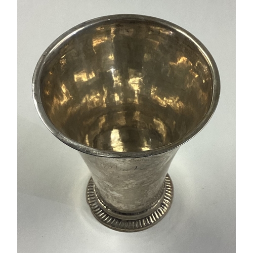 75 - An 18th Century silver beaker. Marked Seseman to base. Approx. 65 grams. Est. £120 - £150.