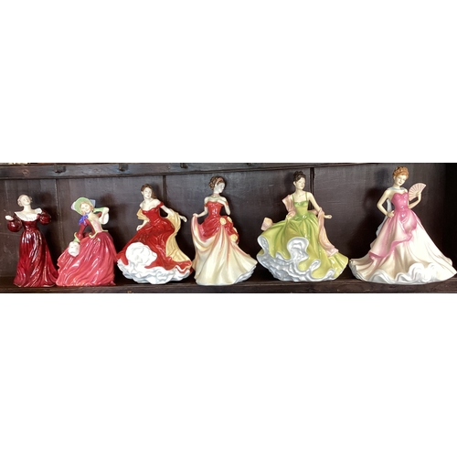 407 - A group of Royal Doulton and Lladró figures. Est. £20 - £30.