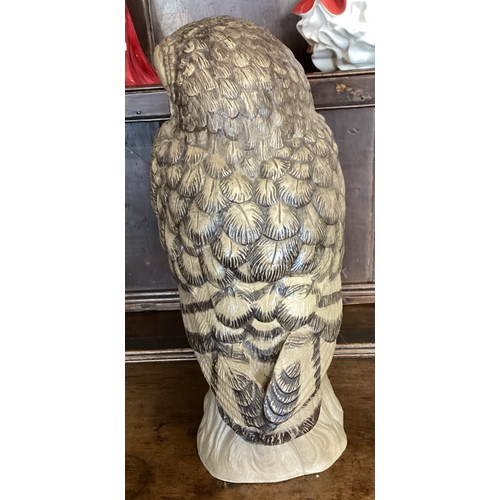 410 - A Poole pottery figure of a barn owl. Est. £50 - £80.