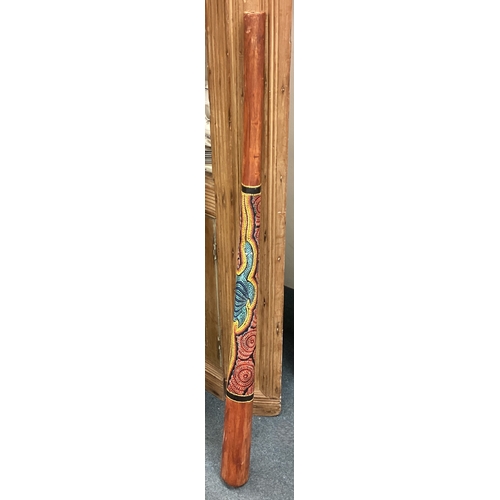 462 - A large painted didgeridoo. Est. £20 - £30.