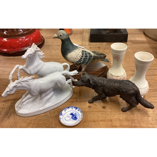 408A - A continental figure of horses together with a figure of a pigeon on wooden base, a dog, a pair of s... 